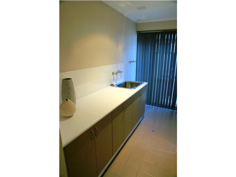 11 CANOPUS LOOP, Hammond Park WA 6164