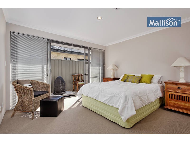 10 Pallarup Brace, Munster WA 6166