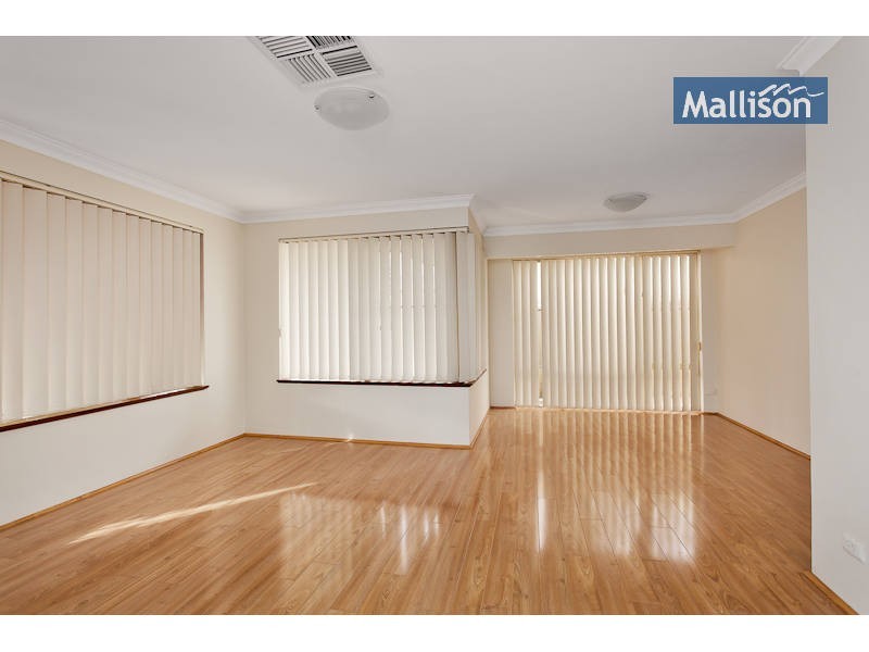 156 Forest Lakes Drive, Thornlie WA 6108