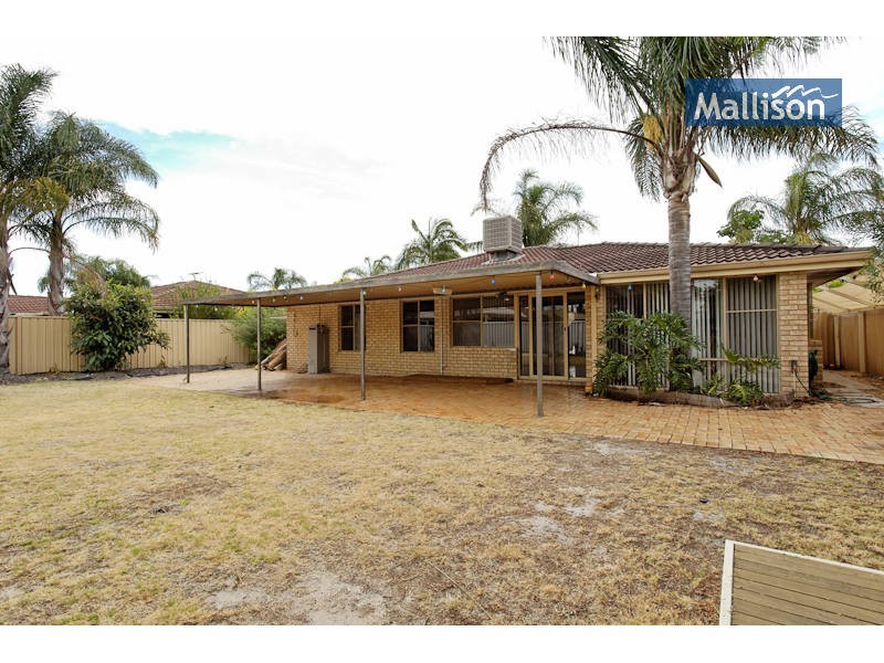 156 Forest Lakes Drive, Thornlie WA 6108