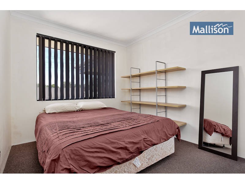 12 Mohan Loop, Hammond Park WA 6164