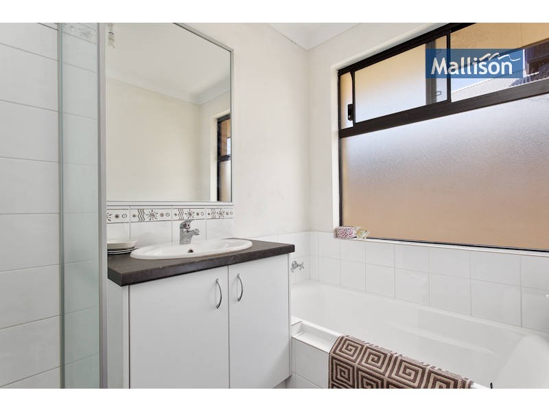 12 Mohan Loop, Hammond Park WA 6164