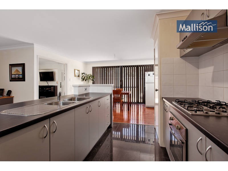 12 Mohan Loop, Hammond Park WA 6164