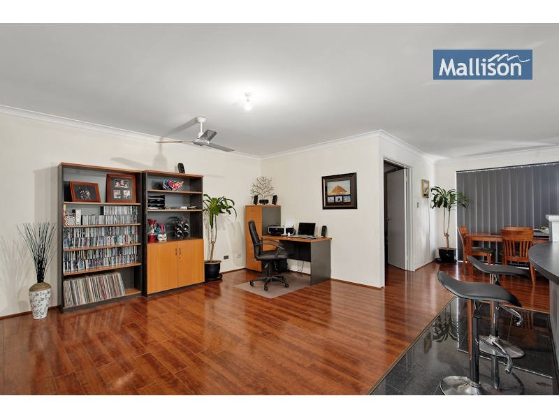 12 Mohan Loop, Hammond Park WA 6164