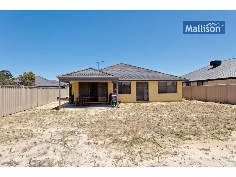 12 Mohan Loop, Hammond Park WA 6164