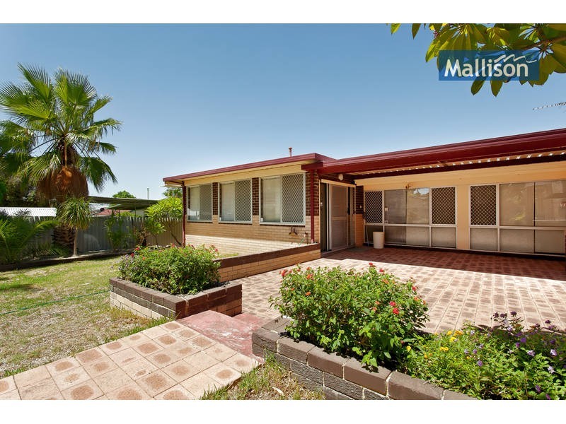 52 Archidamus Road, Coolbellup WA 6163