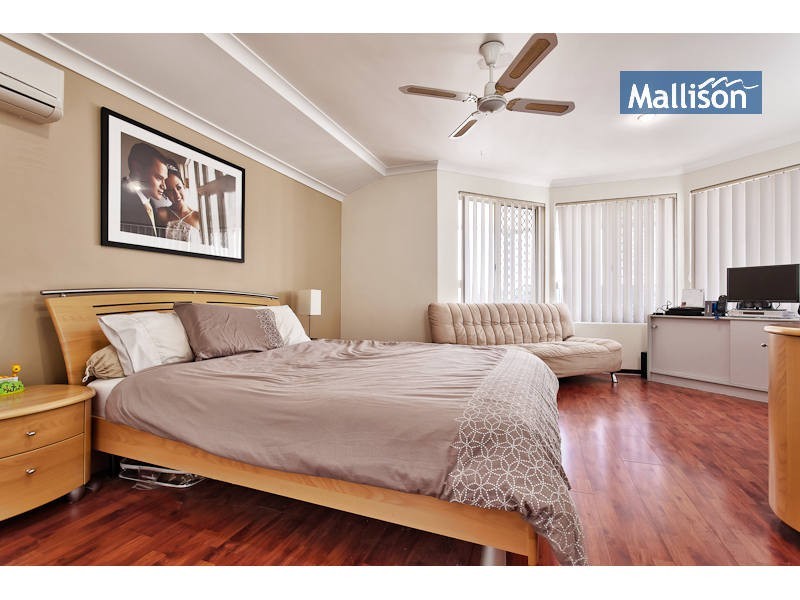 4 McCubbin Loop, Seville Grove WA 6112