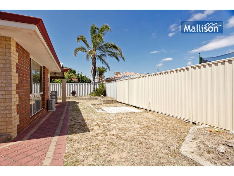 4 McCubbin Loop, Seville Grove WA 6112