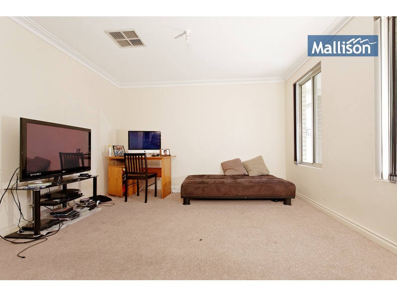 18b Fantail Way, Huntingdale WA 6110