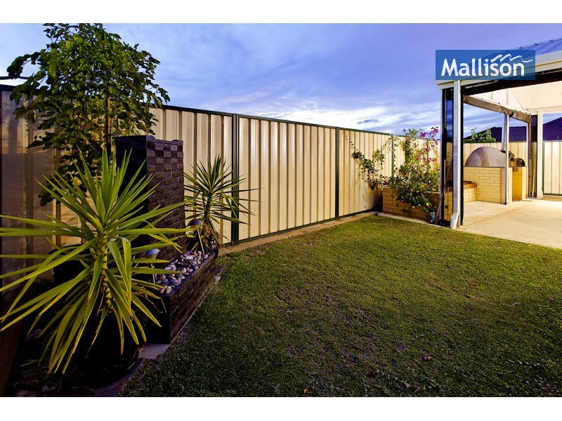 3 Flametree Bend, Hammond Park WA 6164