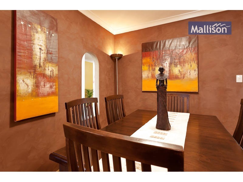 12 Empire Way, Thornlie WA 6108