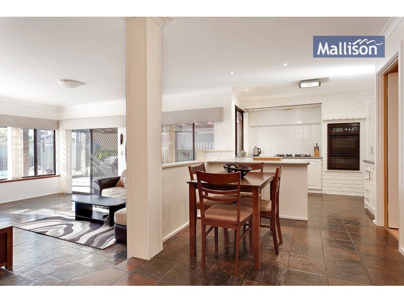 12 Empire Way, Thornlie WA 6108