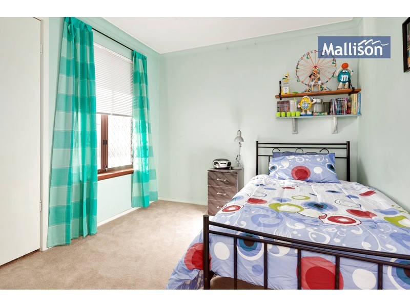 12 Empire Way, Thornlie WA 6108