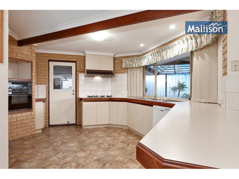 8 Timber Ridge Retreat, Leeming WA 6149