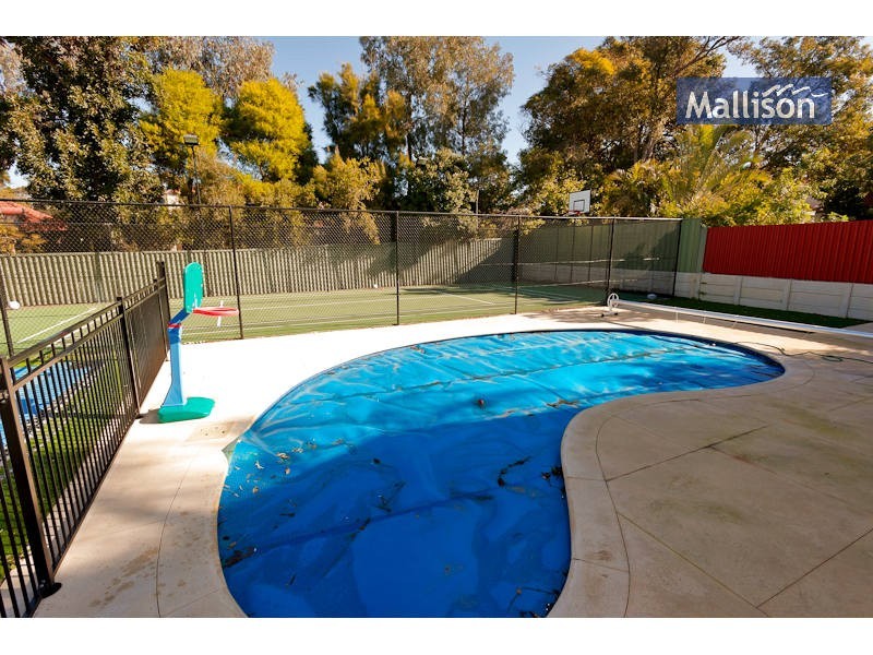 8 Studley Road, Attadale WA 6156