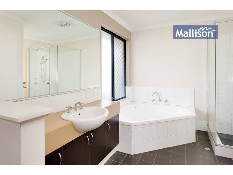 2 Bendee Drive, Atwell WA 6164