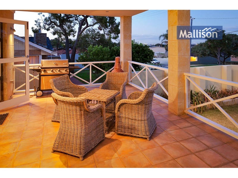 43 Potts Street, Melville WA 6156