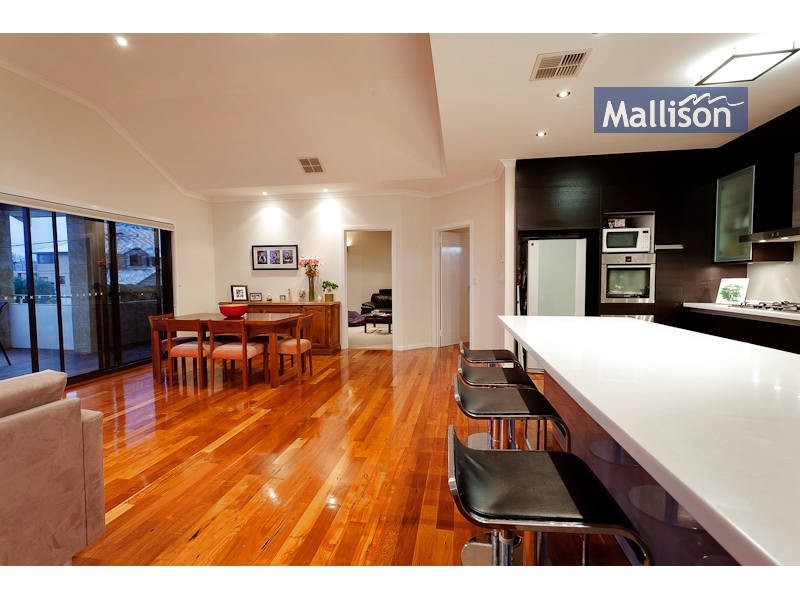 43 Potts Street, Melville WA 6156