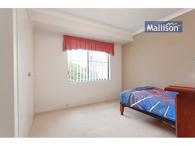 14 Sugarwood Drive, Thornlie WA 6108