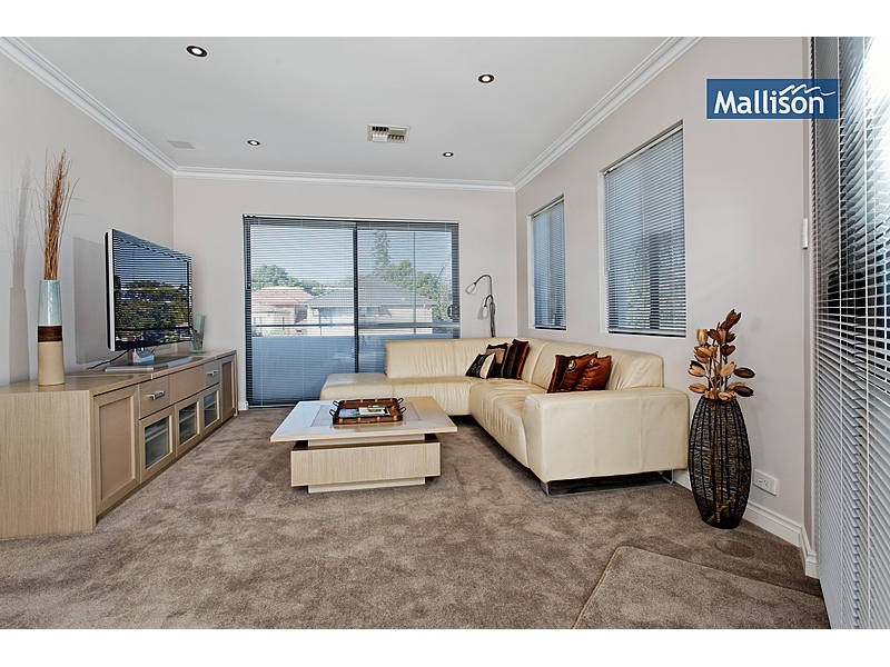 221 Coode Street, Como WA 6152