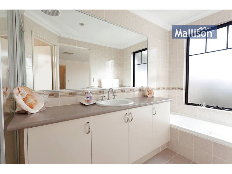 10 Vermillion Way, Success WA 6164