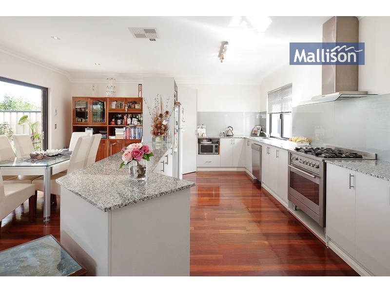 10 Vermillion Way, Success WA 6164