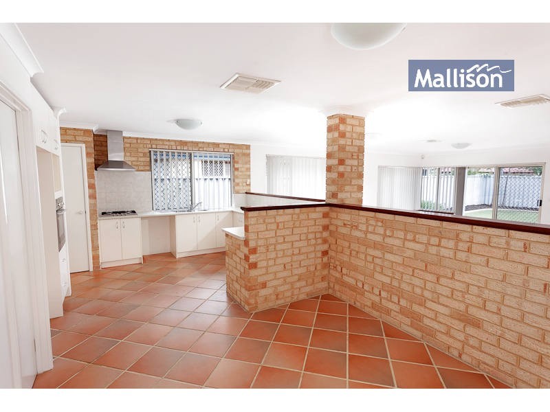 7 Brooke Gardens, Bateman WA 6150