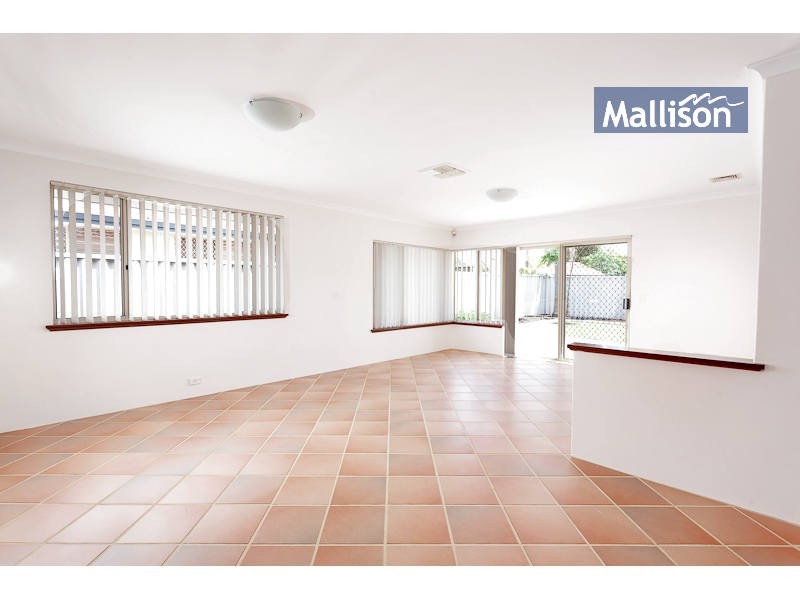 7 Brooke Gardens, Bateman WA 6150