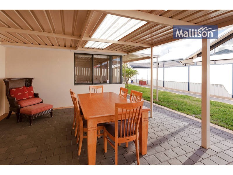 33 Macquarie Boulevard, Hammond Park WA 6164