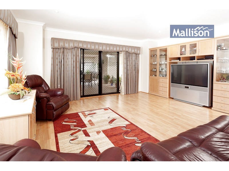 12 Karri Way, Thornlie WA 6108