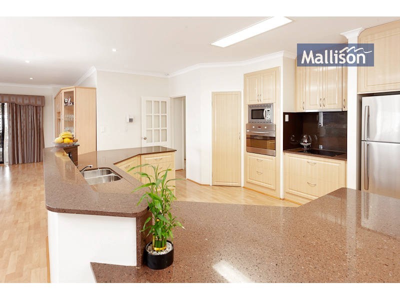 12 Karri Way, Thornlie WA 6108