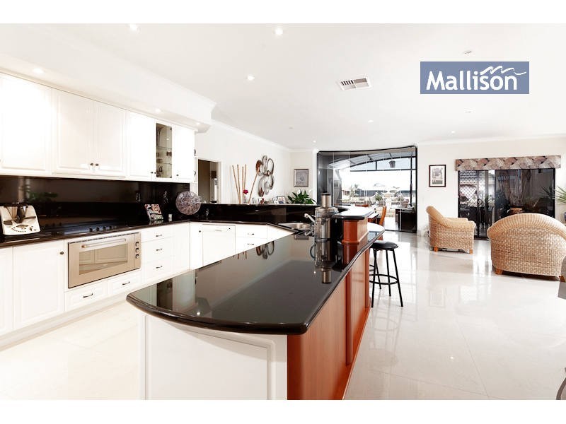 52 Murray Waters Boulevard, South Yunderup WA 6208