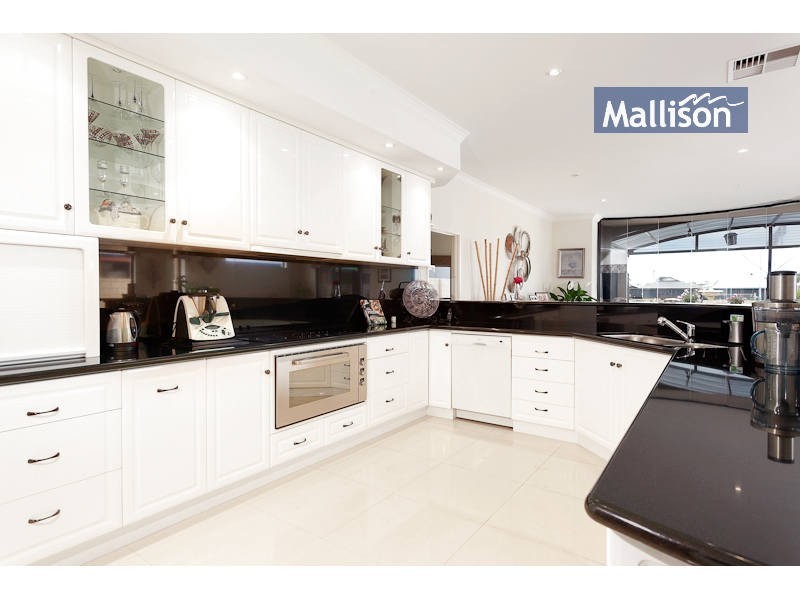 52 Murray Waters Boulevard, South Yunderup WA 6208