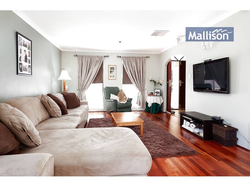 16 Timberlane Loop, Cooloongup WA 6168
