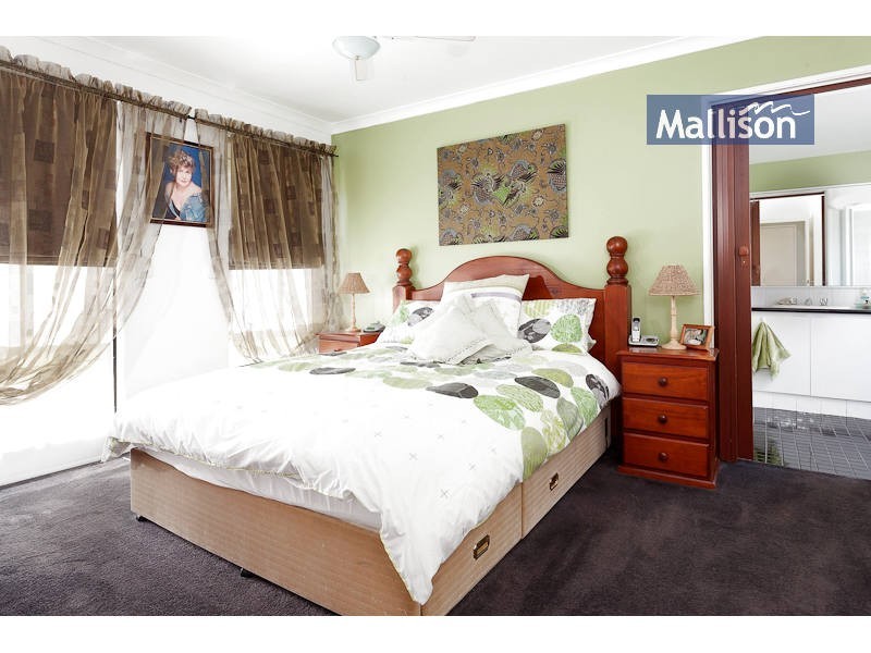 16 Timberlane Loop, Cooloongup WA 6168