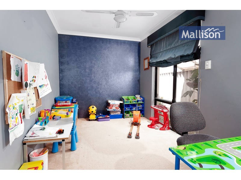 16 Timberlane Loop, Cooloongup WA 6168