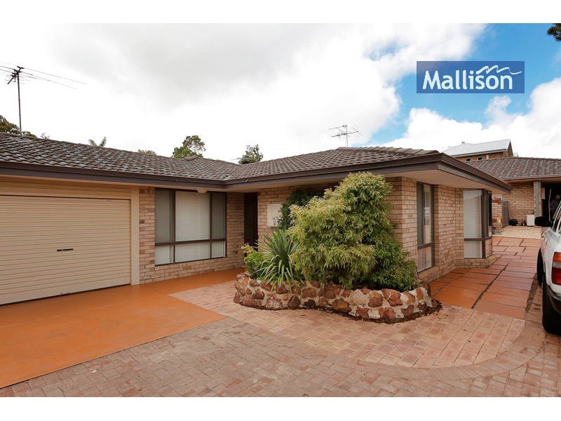 8B Kitchener Road, Melville WA 6156