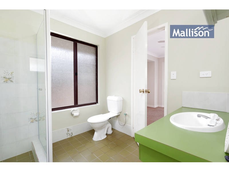 8B Kitchener Road, Melville WA 6156