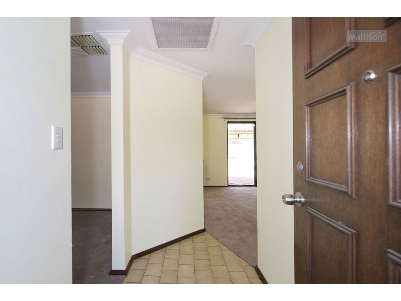 16 Burslem Drive, Thornlie WA 6108