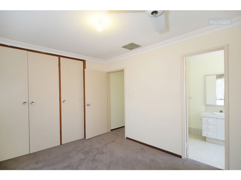 16 Burslem Drive, Thornlie WA 6108