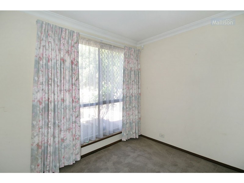 16 Burslem Drive, Thornlie WA 6108