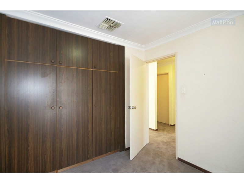 16 Burslem Drive, Thornlie WA 6108