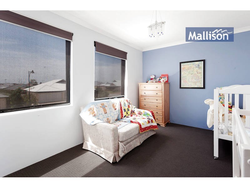 8 Namoi Street, Hammond Park WA 6164