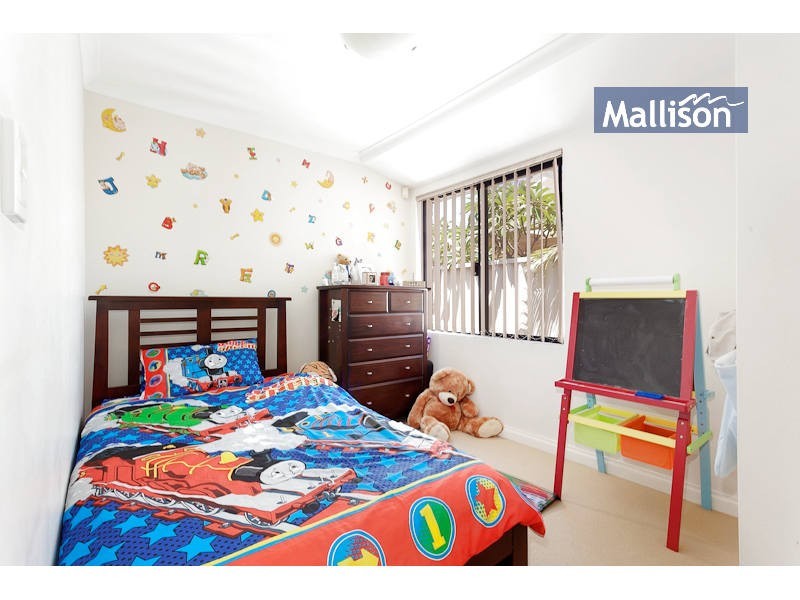 6 Waxberry Gardens, Canning Vale WA 6155