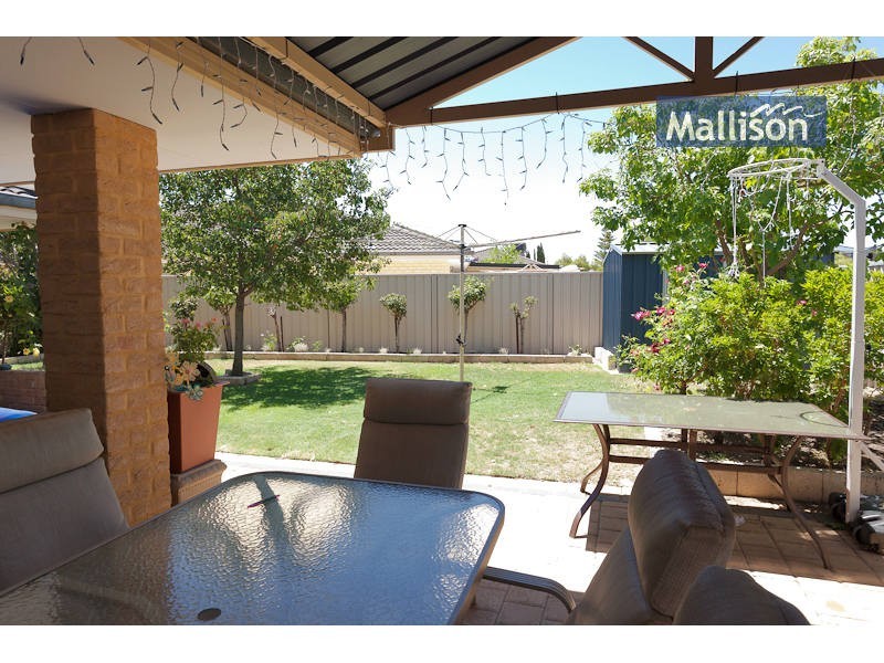 6 Waxberry Gardens, Canning Vale WA 6155