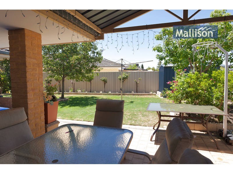 6 Waxberry Gardens, Canning Vale WA 6155