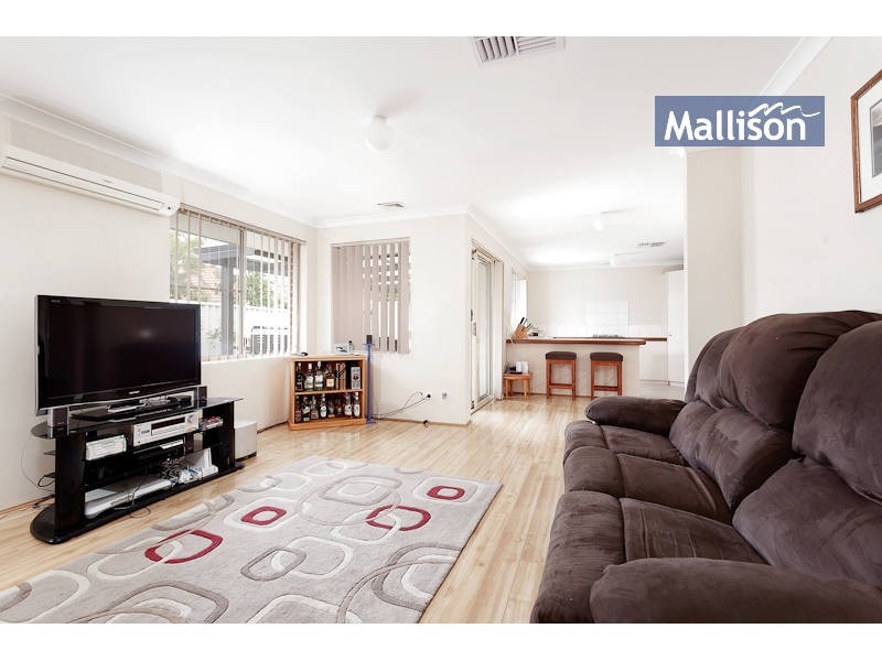 17 Marshwood Retreat, Bibra Lake WA 6163