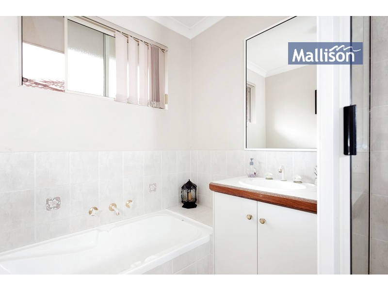 17 Marshwood Retreat, Bibra Lake WA 6163