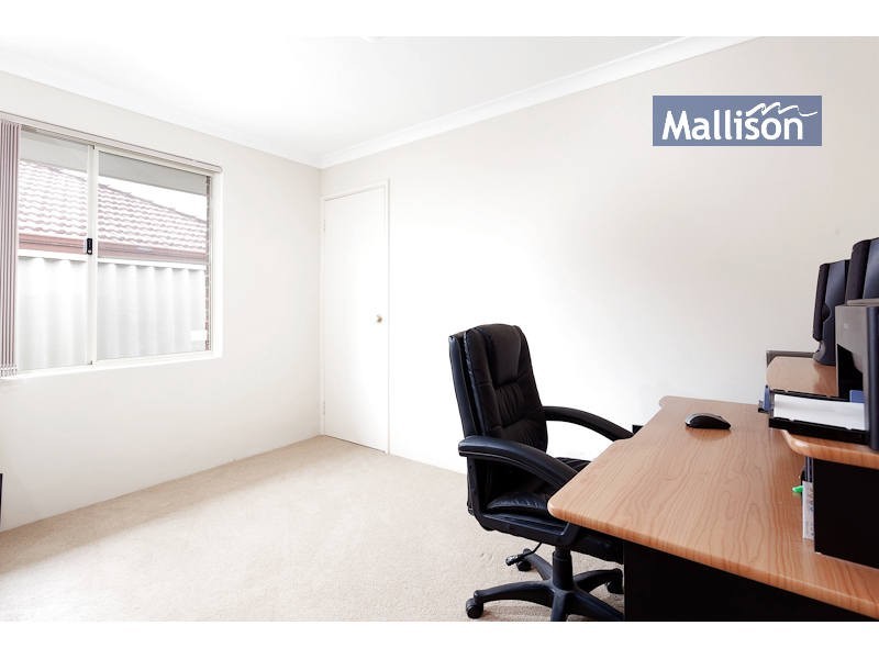 17 Marshwood Retreat, Bibra Lake WA 6163