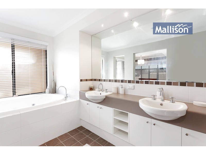 3 Dianella Road, Hammond Park WA 6164